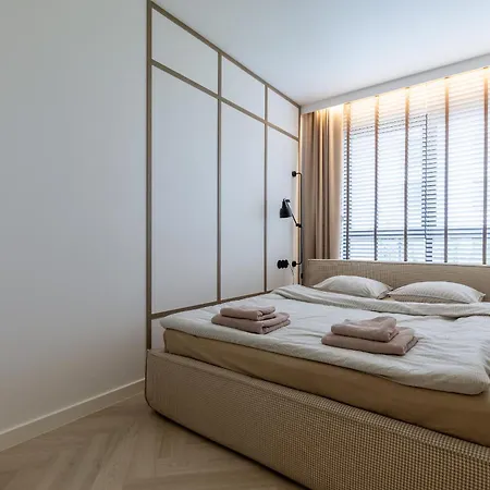 Apartament Doki 37 *